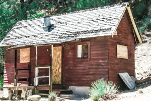 abandoned-cabin